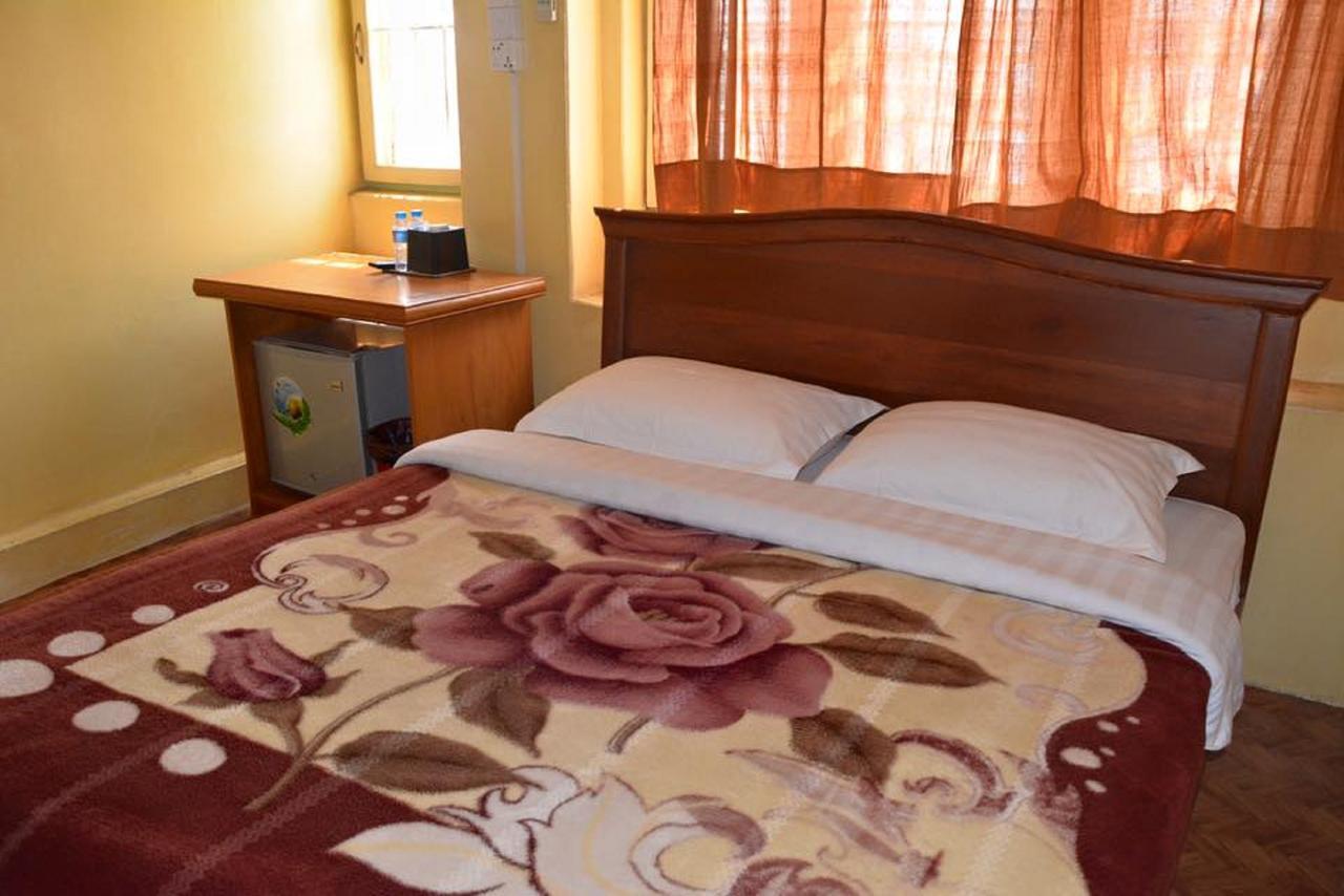 Yee Shin Guest House Thibaw Extérieur photo
